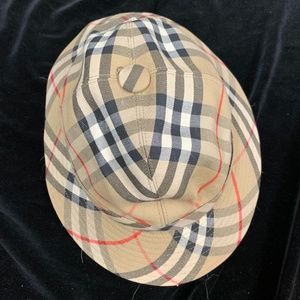 Burberry Vintage Rain Hat Medium